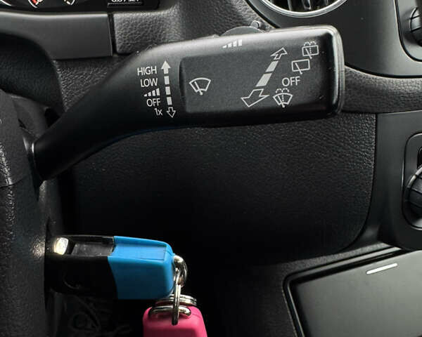 Синий Фольксваген Гольф Плюс, объемом двигателя 1.4 л и пробегом 173 тыс. км за 8400 $, фото 61 на Automoto.ua