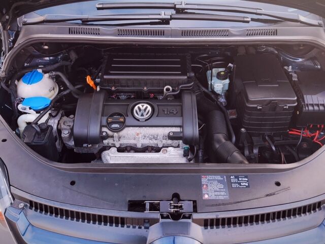 Синий Фольксваген Гольф Плюс, объемом двигателя 1.4 л и пробегом 158 тыс. км за 5550 $, фото 18 на Automoto.ua