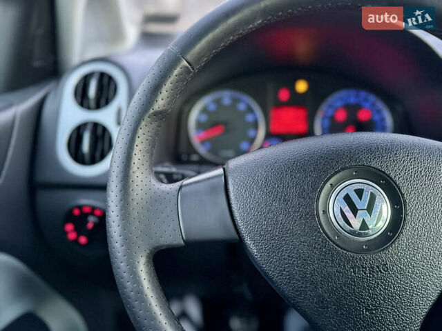 Синій Фольксваген Golf Plus, об'ємом двигуна 1.6 л та пробігом 219 тис. км за 7790 $, фото 24 на Automoto.ua