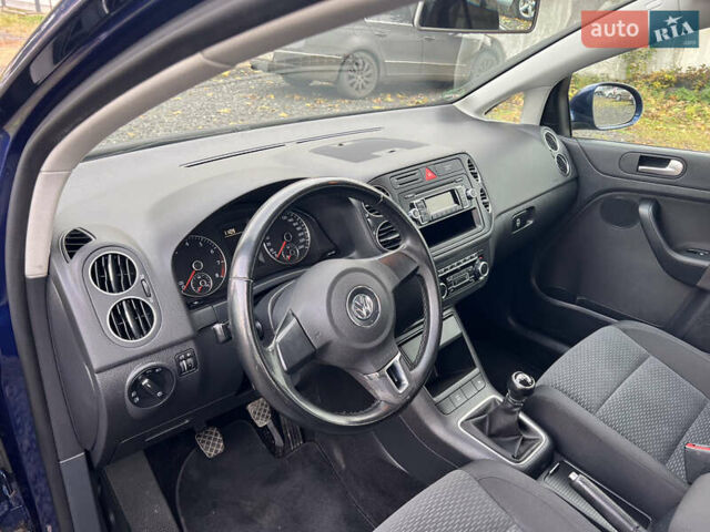 Синий Фольксваген Гольф Плюс, объемом двигателя 1.4 л и пробегом 220 тыс. км за 7200 $, фото 11 на Automoto.ua