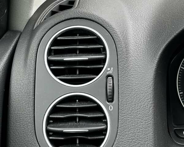 Синий Фольксваген Гольф Плюс, объемом двигателя 1.6 л и пробегом 238 тыс. км за 6850 $, фото 110 на Automoto.ua