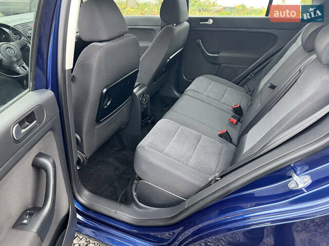Синий Фольксваген Гольф Плюс, объемом двигателя 1.4 л и пробегом 220 тыс. км за 7200 $, фото 15 на Automoto.ua