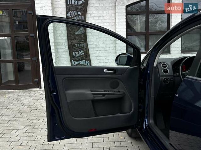 Синий Фольксваген Гольф Плюс, объемом двигателя 1.6 л и пробегом 238 тыс. км за 6850 $, фото 72 на Automoto.ua