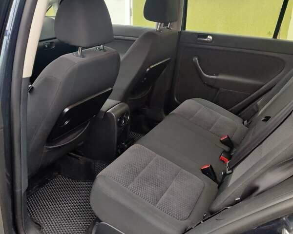 Синий Фольксваген Гольф Плюс, объемом двигателя 1.39 л и пробегом 205 тыс. км за 7500 $, фото 5 на Automoto.ua