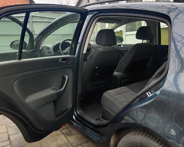 Синий Фольксваген Гольф Плюс, объемом двигателя 1.39 л и пробегом 205 тыс. км за 7500 $, фото 3 на Automoto.ua