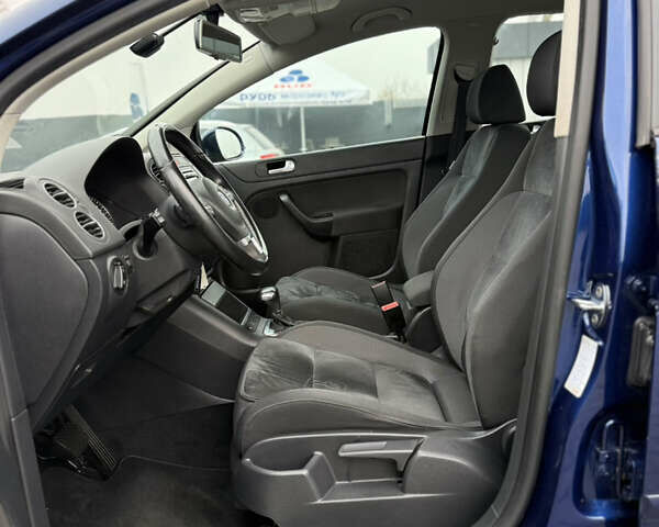 Синій Фольксваген Golf Plus, об'ємом двигуна 1.4 л та пробігом 174 тис. км за 8500 $, фото 44 на Automoto.ua
