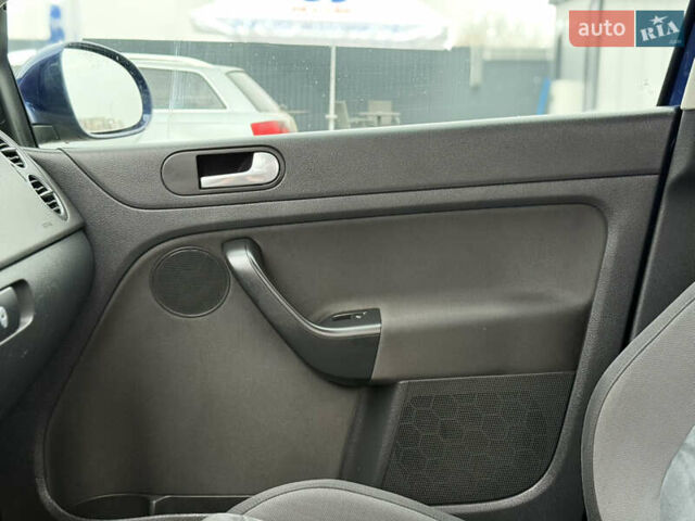 Синій Фольксваген Golf Plus, об'ємом двигуна 1.4 л та пробігом 174 тис. км за 8500 $, фото 52 на Automoto.ua