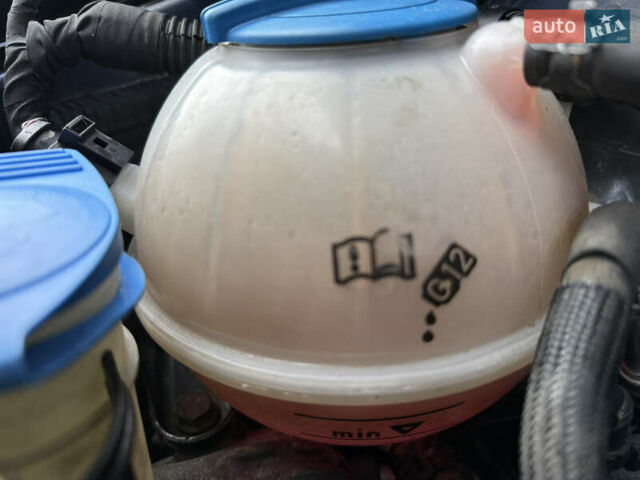 Синій Фольксваген Golf Plus, об'ємом двигуна 1.4 л та пробігом 174 тис. км за 8500 $, фото 32 на Automoto.ua