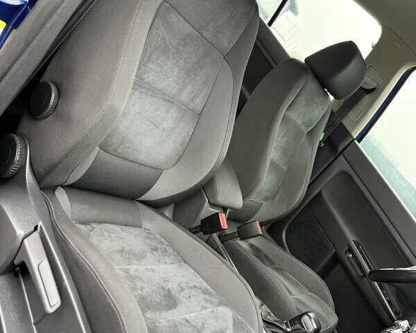 Синій Фольксваген Golf Plus, об'ємом двигуна 1.4 л та пробігом 174 тис. км за 8500 $, фото 94 на Automoto.ua