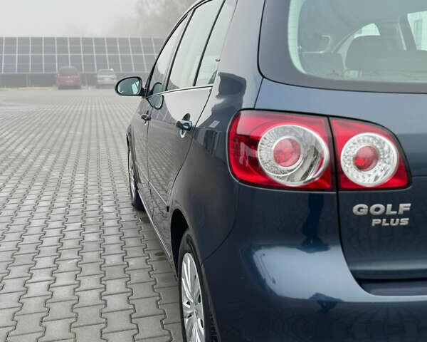 Синий Фольксваген Гольф Плюс, объемом двигателя 1.4 л и пробегом 173 тыс. км за 8400 $, фото 24 на Automoto.ua