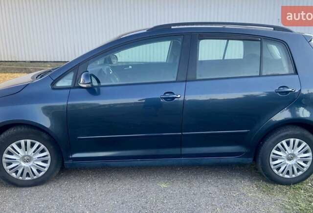 Синий Фольксваген Гольф Плюс, объемом двигателя 1.4 л и пробегом 208 тыс. км за 7950 $, фото 5 на Automoto.ua