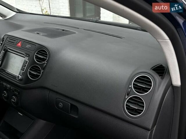 Синий Фольксваген Гольф Плюс, объемом двигателя 1.6 л и пробегом 238 тыс. км за 6850 $, фото 101 на Automoto.ua