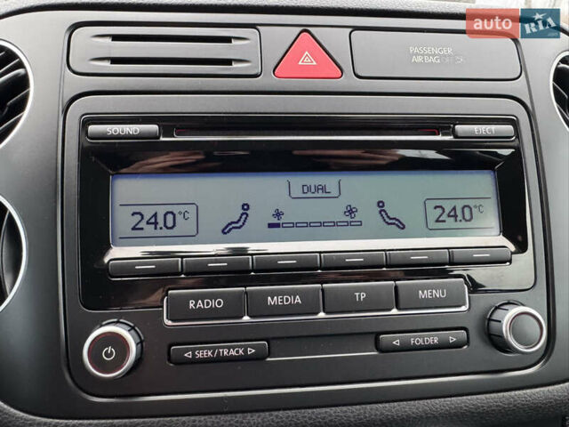 Синий Фольксваген Гольф Плюс, объемом двигателя 1.4 л и пробегом 173 тыс. км за 8400 $, фото 54 на Automoto.ua