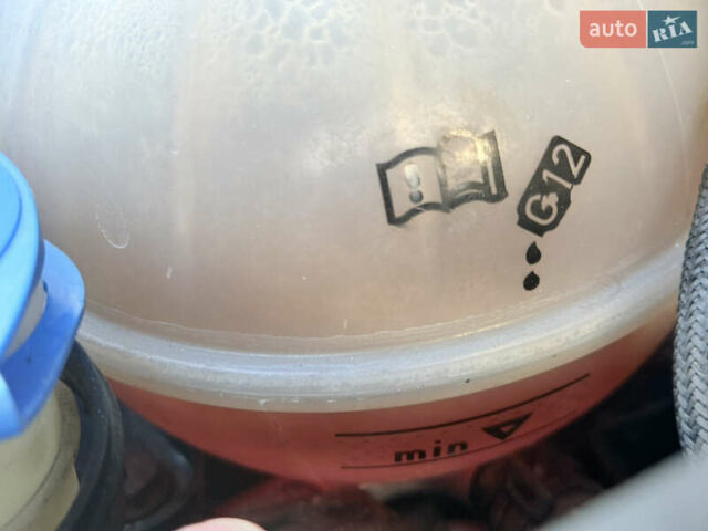 Синій Фольксваген Golf Plus, об'ємом двигуна 1.4 л та пробігом 174 тис. км за 8300 $, фото 45 на Automoto.ua