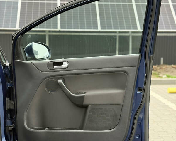 Синій Фольксваген Golf Plus, об'ємом двигуна 1.4 л та пробігом 174 тис. км за 8500 $, фото 92 на Automoto.ua