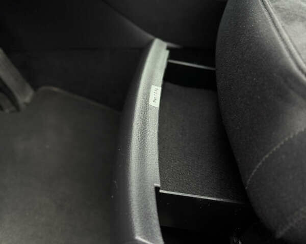 Синий Фольксваген Гольф Плюс, объемом двигателя 1.4 л и пробегом 173 тыс. км за 8400 $, фото 48 на Automoto.ua