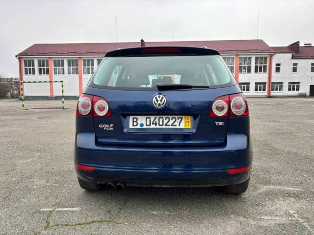 Синий Фольксваген Гольф Плюс, объемом двигателя 1.4 л и пробегом 275 тыс. км за 7200 $, фото 6 на Automoto.ua