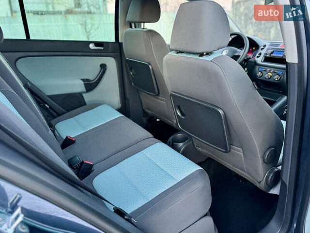 Синій Фольксваген Golf Plus, об'ємом двигуна 1.6 л та пробігом 219 тис. км за 7790 $, фото 16 на Automoto.ua