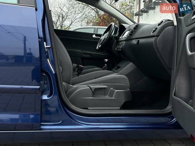 Синий Фольксваген Гольф Плюс, объемом двигателя 1.6 л и пробегом 238 тыс. км за 6850 $, фото 95 на Automoto.ua