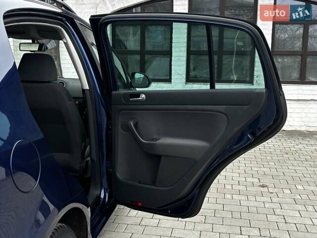 Синий Фольксваген Гольф Плюс, объемом двигателя 1.6 л и пробегом 238 тыс. км за 6850 $, фото 88 на Automoto.ua