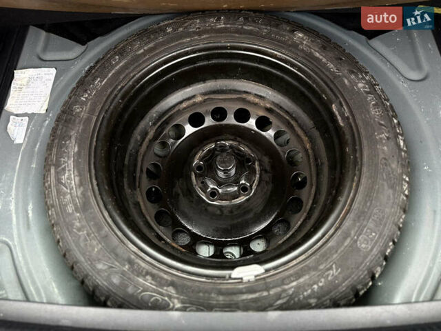 Синій Фольксваген Golf Plus, об'ємом двигуна 1.4 л та пробігом 174 тис. км за 8500 $, фото 109 на Automoto.ua