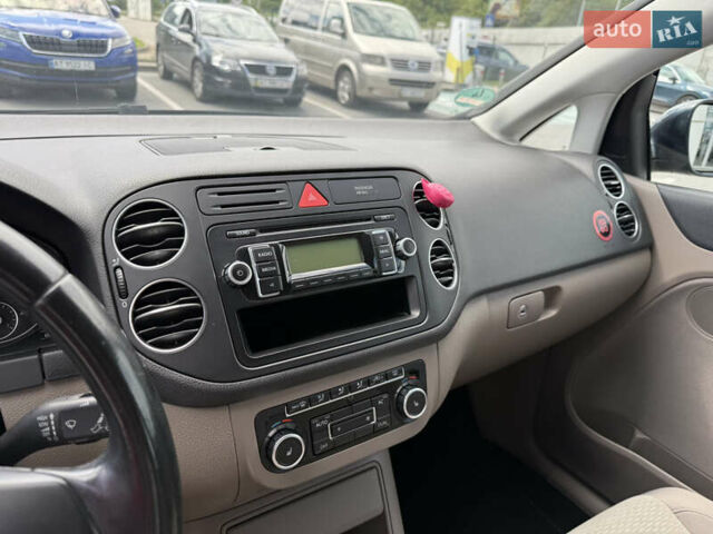 Синий Фольксваген Гольф Плюс, объемом двигателя 1.4 л и пробегом 136 тыс. км за 6900 $, фото 11 на Automoto.ua