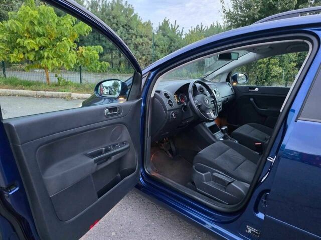 Синий Фольксваген Гольф Плюс, объемом двигателя 1.2 л и пробегом 173 тыс. км за 6999 $, фото 10 на Automoto.ua