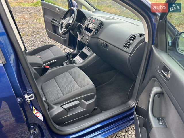 Синий Фольксваген Гольф Плюс, объемом двигателя 1.4 л и пробегом 220 тыс. км за 7200 $, фото 19 на Automoto.ua