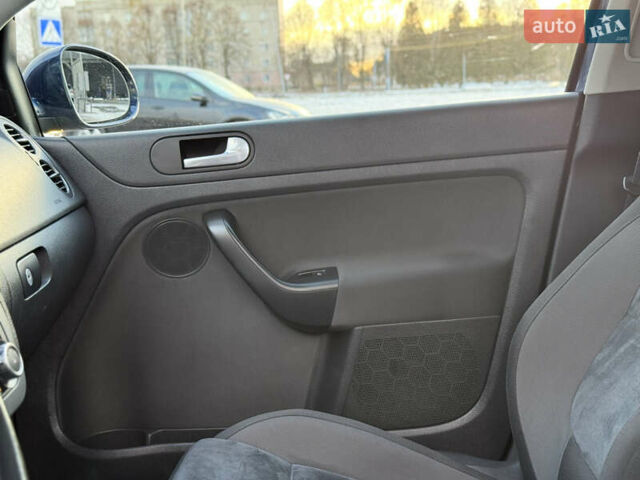 Синій Фольксваген Golf Plus, об'ємом двигуна 1.4 л та пробігом 174 тис. км за 8300 $, фото 66 на Automoto.ua