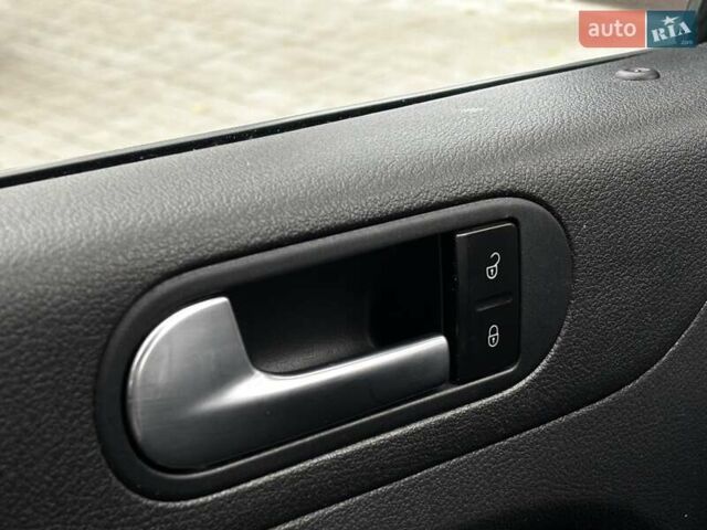 Синий Фольксваген Гольф Плюс, объемом двигателя 1.6 л и пробегом 238 тыс. км за 6850 $, фото 112 на Automoto.ua