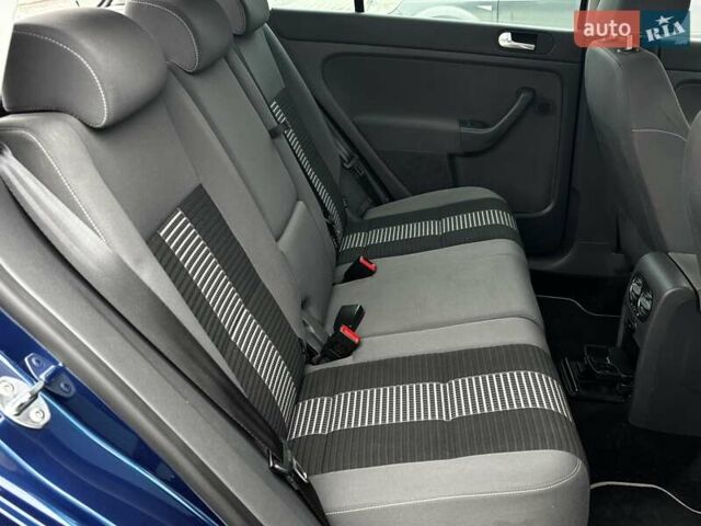 Синий Фольксваген Гольф Плюс, объемом двигателя 1.6 л и пробегом 238 тыс. км за 6850 $, фото 92 на Automoto.ua