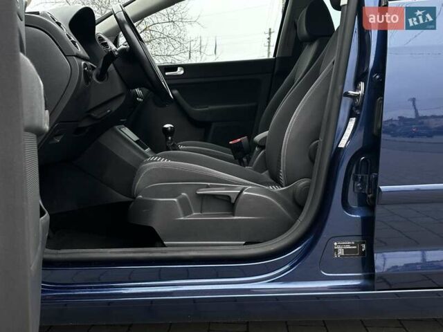 Синий Фольксваген Гольф Плюс, объемом двигателя 1.6 л и пробегом 238 тыс. км за 6850 $, фото 73 на Automoto.ua