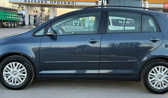 Синий Фольксваген Гольф Плюс, объемом двигателя 1.6 л и пробегом 172 тыс. км за 8999 $, фото 77 на Automoto.ua