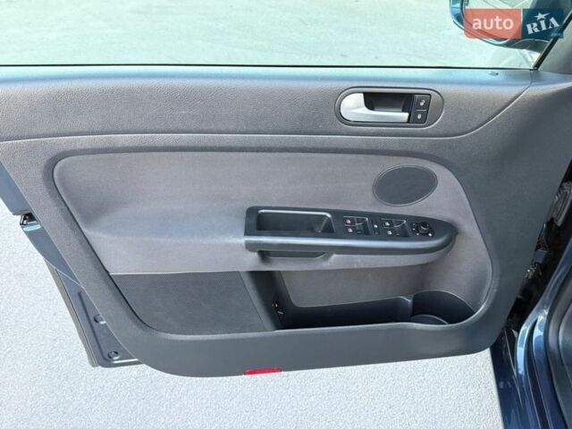 Синий Фольксваген Гольф Плюс, объемом двигателя 1.6 л и пробегом 172 тыс. км за 8999 $, фото 67 на Automoto.ua