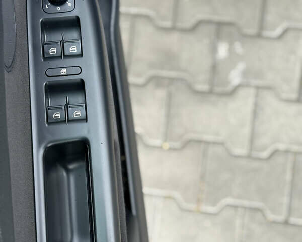 Синій Фольксваген Golf Plus, об'ємом двигуна 1.4 л та пробігом 174 тис. км за 8500 $, фото 43 на Automoto.ua