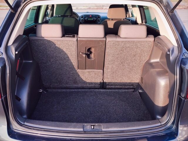 Синий Фольксваген Гольф Плюс, объемом двигателя 1.4 л и пробегом 158 тыс. км за 5550 $, фото 19 на Automoto.ua