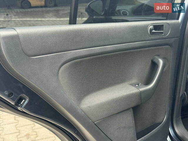 Синій Фольксваген Golf Plus, об'ємом двигуна 1.4 л та пробігом 171 тис. км за 7950 $, фото 35 на Automoto.ua