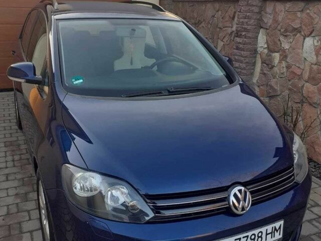 Синий Фольксваген Гольф Плюс, объемом двигателя 1.6 л и пробегом 210 тыс. км за 8128 $, фото 2 на Automoto.ua