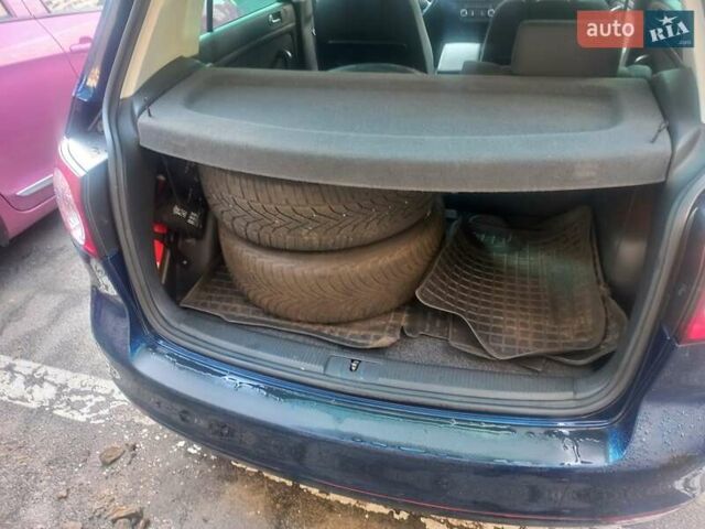 Синий Фольксваген Гольф Плюс, объемом двигателя 1.97 л и пробегом 180 тыс. км за 9500 $, фото 22 на Automoto.ua