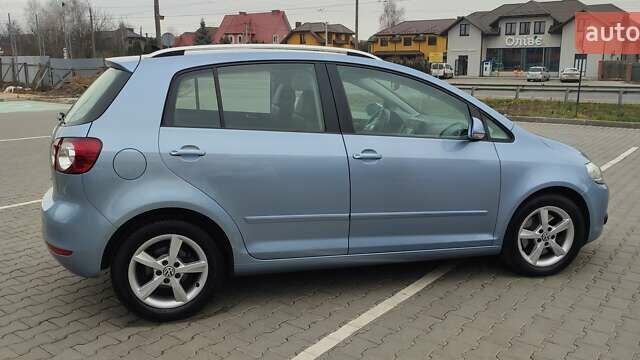 Синий Фольксваген Гольф Плюс, объемом двигателя 1.4 л и пробегом 152 тыс. км за 9300 $, фото 7 на Automoto.ua