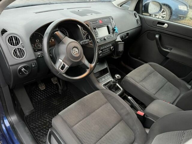 Синий Фольксваген Гольф Плюс, объемом двигателя 1.6 л и пробегом 331 тыс. км за 6500 $, фото 2 на Automoto.ua