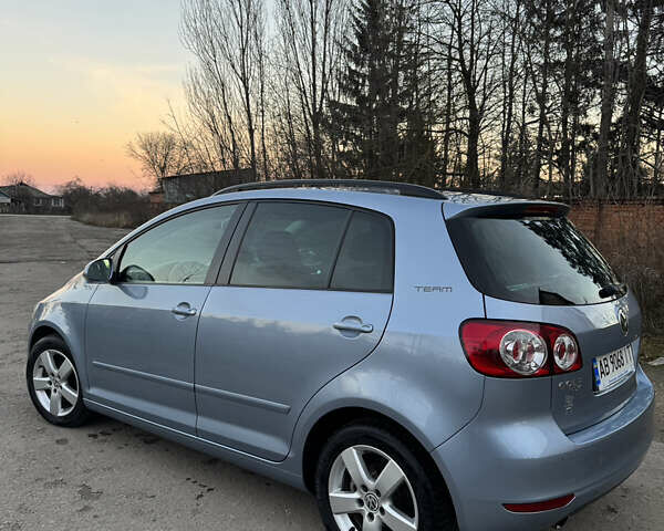 Синий Фольксваген Гольф Плюс, объемом двигателя 1.6 л и пробегом 210 тыс. км за 7800 $, фото 4 на Automoto.ua