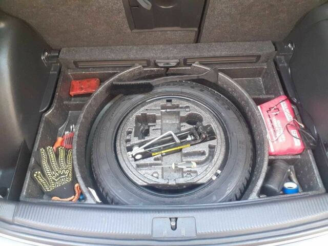 Синий Фольксваген Гольф Плюс, объемом двигателя 1.6 л и пробегом 210 тыс. км за 8128 $, фото 3 на Automoto.ua