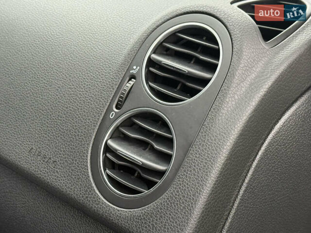 Синій Фольксваген Golf Plus, об'ємом двигуна 1.4 л та пробігом 171 тис. км за 7950 $, фото 45 на Automoto.ua