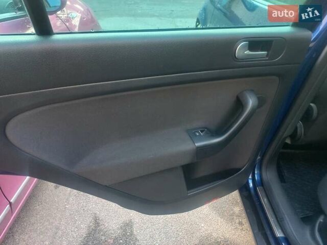 Синий Фольксваген Гольф Плюс, объемом двигателя 1.97 л и пробегом 180 тыс. км за 9500 $, фото 15 на Automoto.ua
