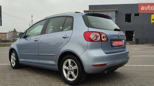 Синий Фольксваген Гольф Плюс, объемом двигателя 1.4 л и пробегом 152 тыс. км за 9300 $, фото 4 на Automoto.ua