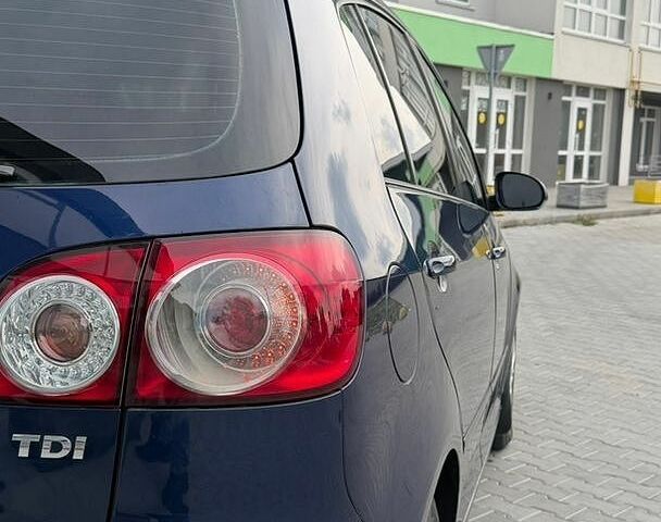 Синій Фольксваген Golf Plus, об'ємом двигуна 1.6 л та пробігом 199 тис. км за 6777 $, фото 8 на Automoto.ua
