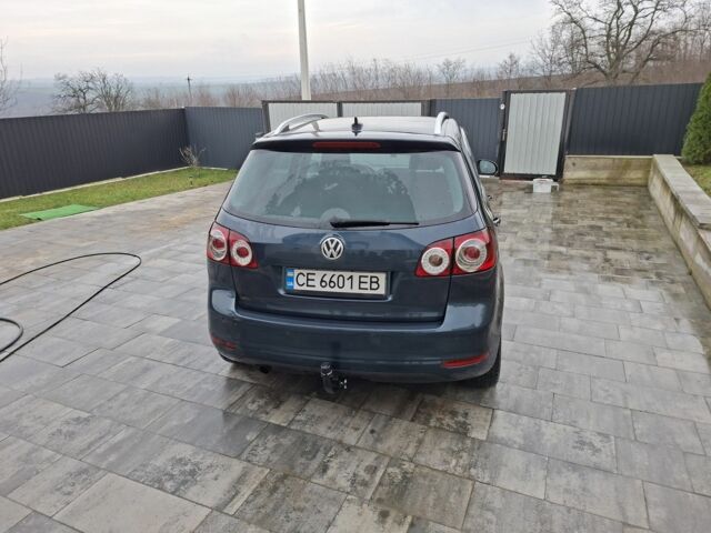 Синий Фольксваген Гольф Плюс, объемом двигателя 1.6 л и пробегом 245 тыс. км за 9000 $, фото 1 на Automoto.ua