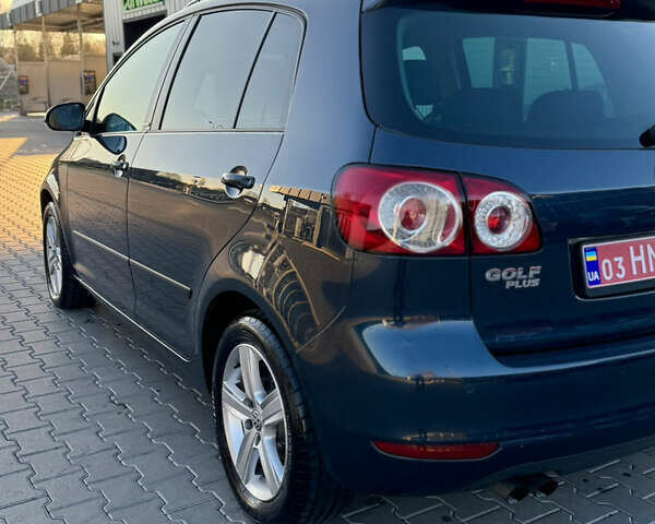 Синий Фольксваген Гольф Плюс, объемом двигателя 1.4 л и пробегом 201 тыс. км за 8800 $, фото 17 на Automoto.ua