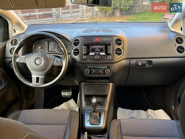 Синий Фольксваген Гольф Плюс, объемом двигателя 1.2 л и пробегом 160 тыс. км за 7300 $, фото 51 на Automoto.ua